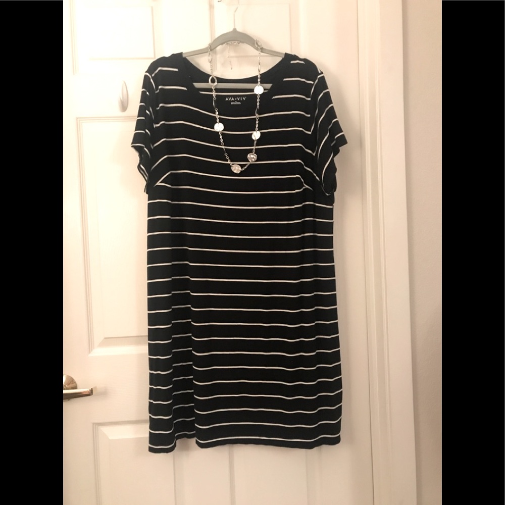 Ava & Viv dress